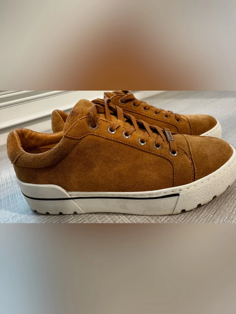 J/Slides - Women's Suede  Sneakers. Size 8